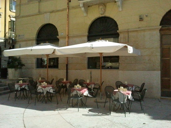 Tosca Cafe Bistrot